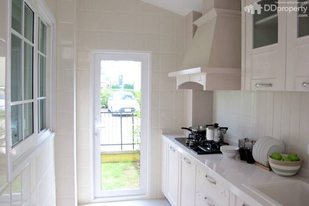 Golden Town On Nut Pattanakarn 